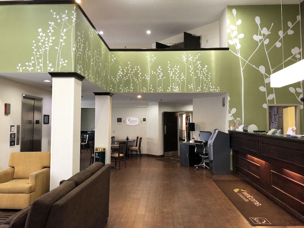 Spark by Hilton Louisville Airport - photo 67