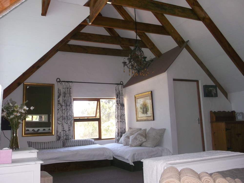 T’Niqua Stable Inn in Plettenberg Bay, South Africa