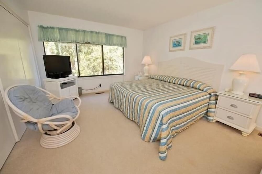 2454 Inland Harbour at the Sea Pines Resort - photo 3