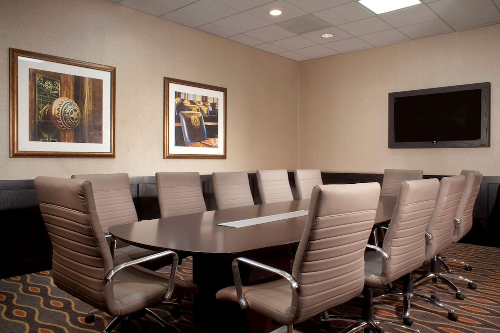 Embassy Suites by Hilton Austin Arboretum - photo 34
