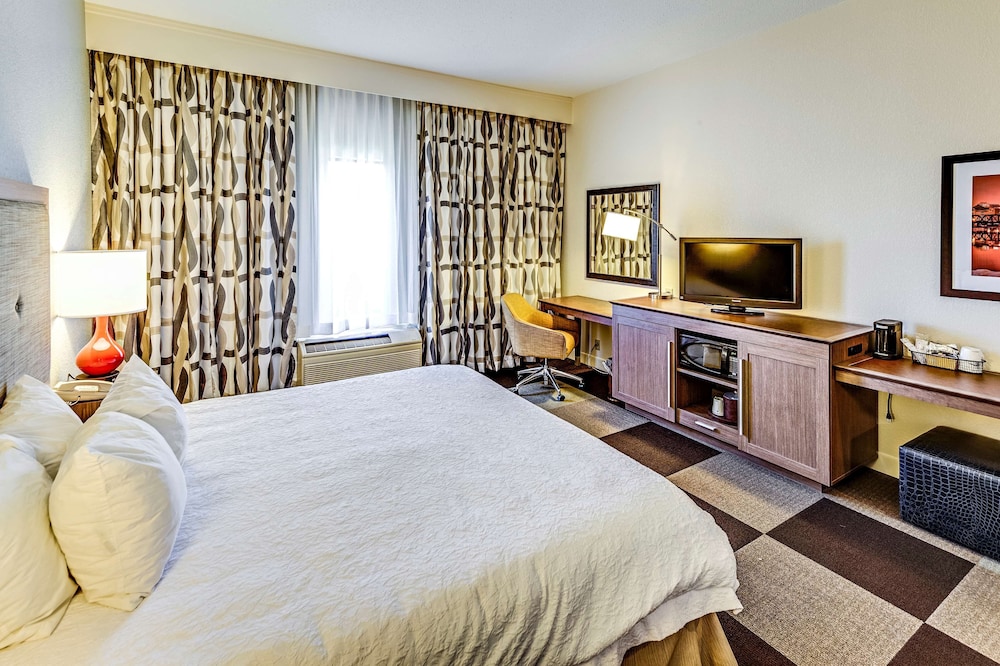 Hampton Inn by Hilton Columbus I 70E Hamilton Rd - photo 29
