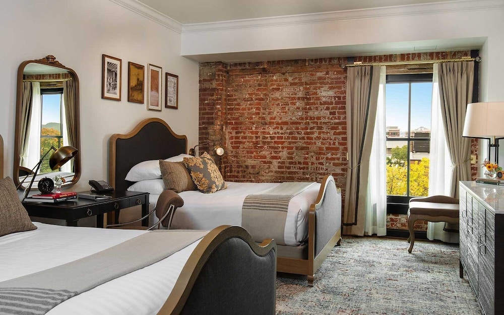 The Charmant Hotel - photo 16