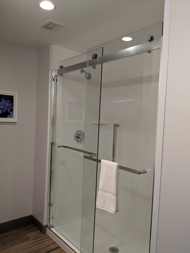 Hampton Inn & Suites Rocky Hill Hartford South - photo 13
