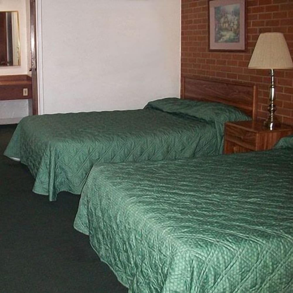 Provo Travelers Inn - photo 6