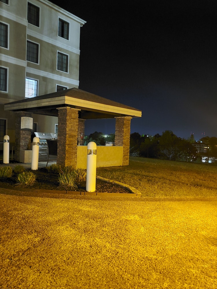 Staybridge Suites Hot Springs by IHG - photo 25