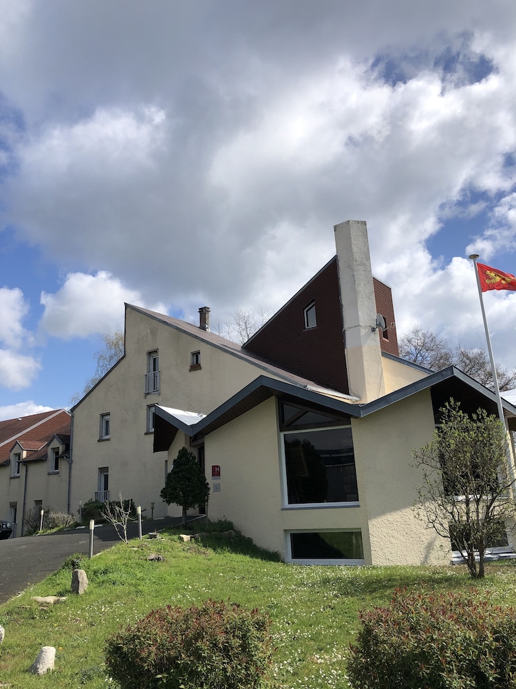 Hotel Le Drakkar in Pont-Audemer, France