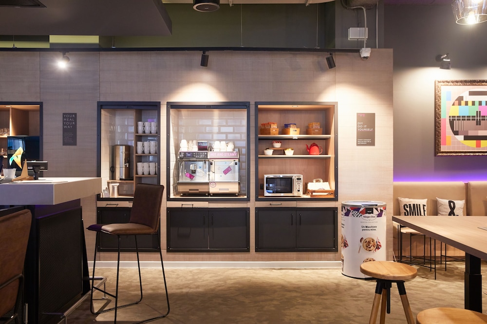 מזון ומשקאות