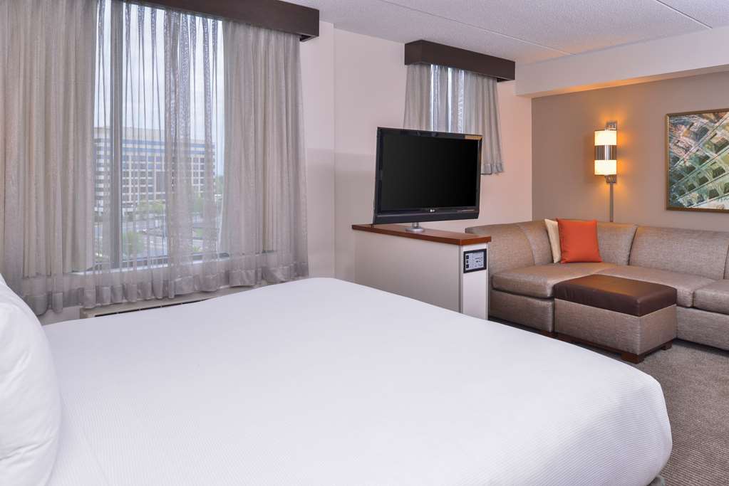 Hyatt Place Herndon Dulles Airport East - photo 7