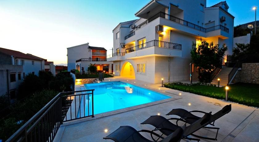 The One Resort — hotel in Podstrana