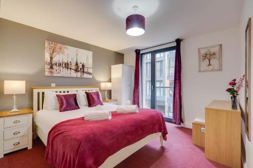 Arcadian City Centre Apartments with Balcony — 4-Star Luxury Hotel in Birmingham, United Kingdom