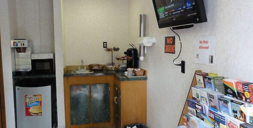 Relax Inn Elmira - photo 3
