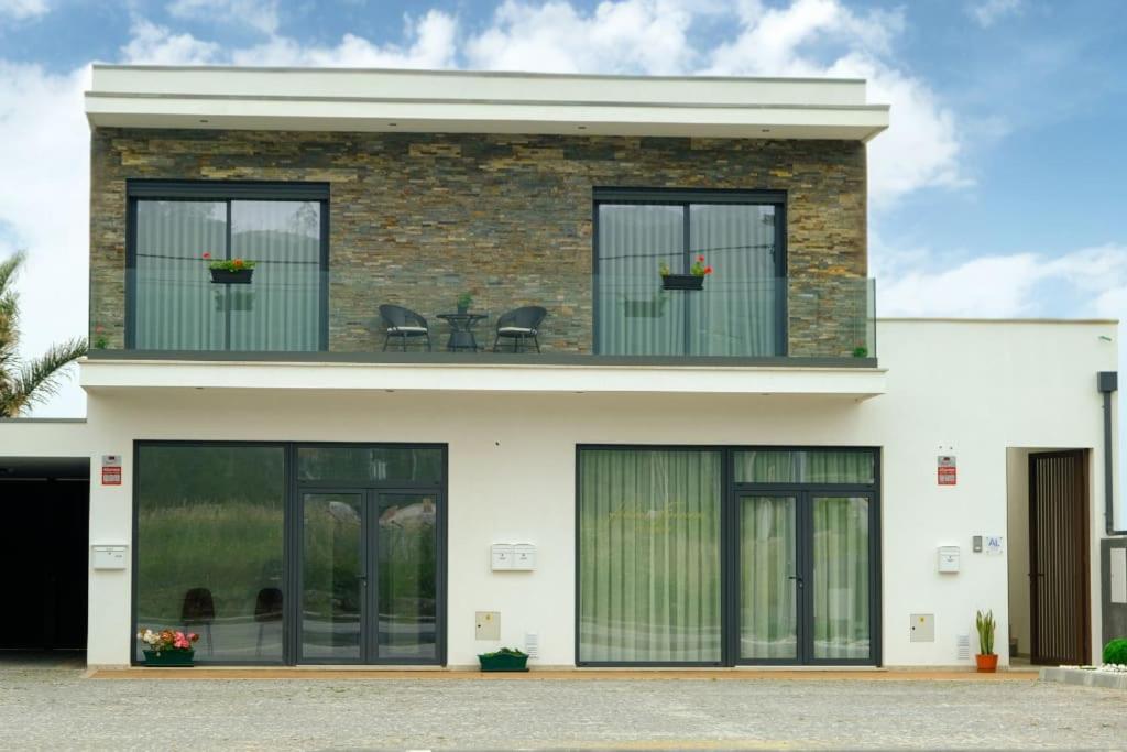 Avenida House a 700 metros da praia — 4-Star Luxury Hotel in Esposende, Portugal