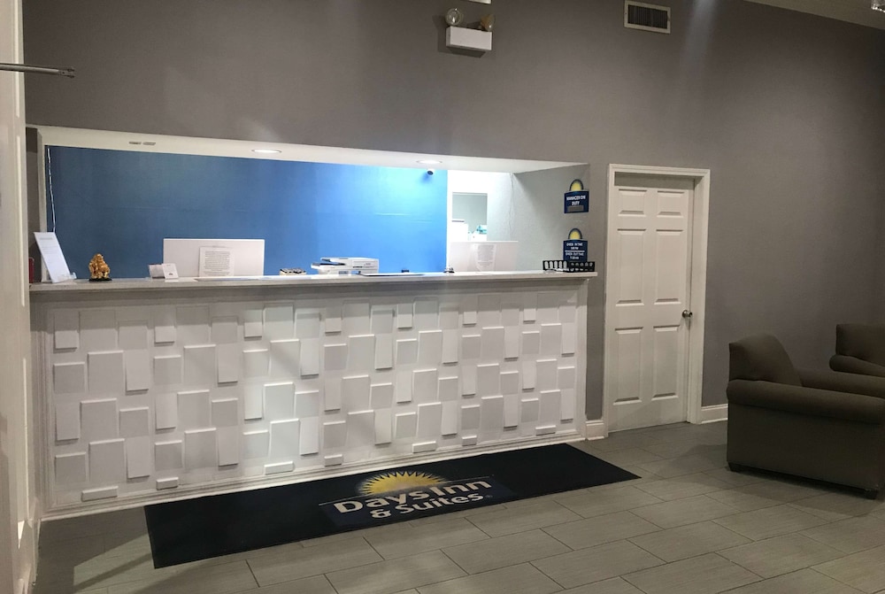 Days Inn & Suites by Wyndham Collierville Germantown Area - photo 3