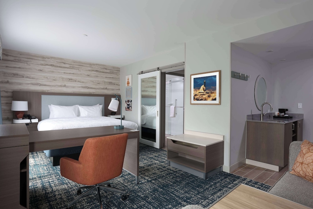 Hampton Inn & Suites Manistee Waterfront - photo 4