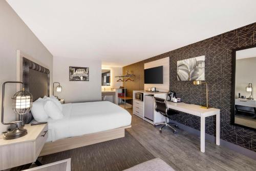 Days Inn by Wyndham Reno South - photo 19