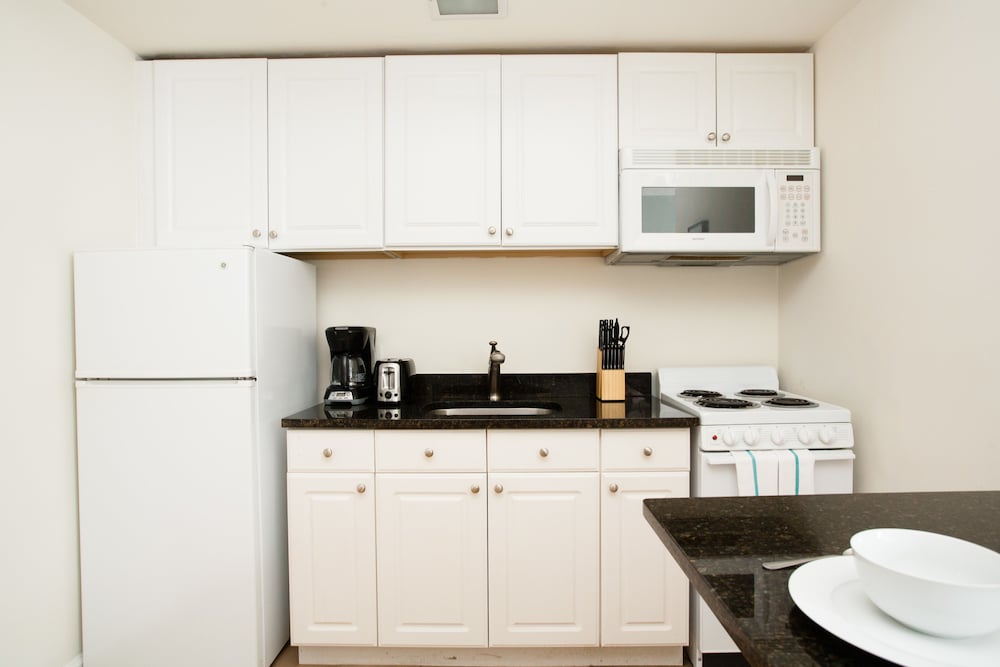 Classic 2BR in Back Bay by Sonder - photo 26