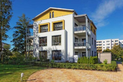 Fewo 2 5 Sonnenschein — 4-Star Luxury Hotel in Ostseebad Zinnowitz, Germany