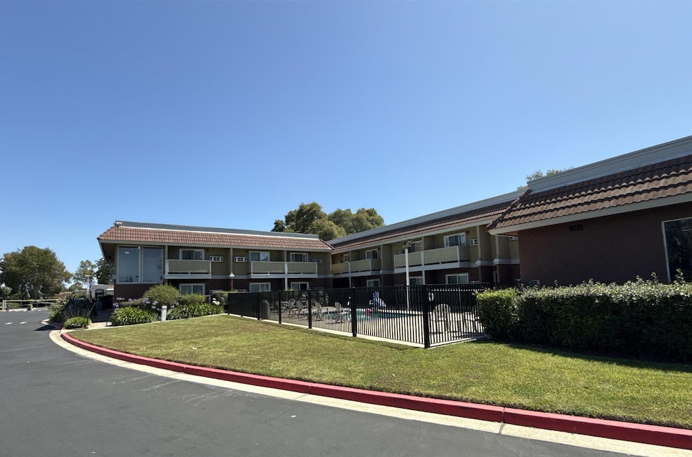 SureStay by Best Western Sunnyvale Silicon Valley - photo 32