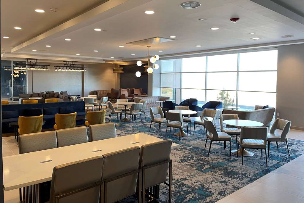 La Quinta Inn & Suites by Wyndham Denver Parker - photo 7