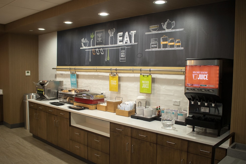 Hampton Inn & Suites Portland West - photo 80