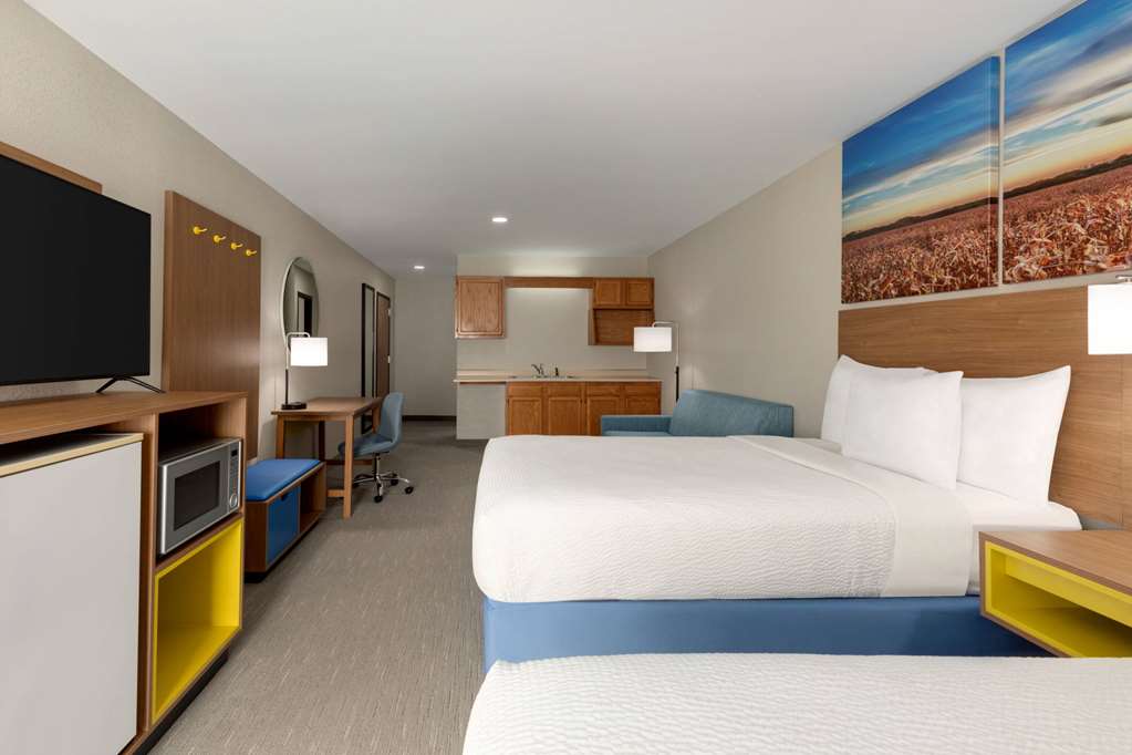 Days Inn by Wyndham Hillsboro - photo 26