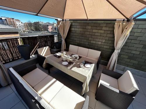 R39 Attic with Terrace and Private Parking — 4-Star Luxury Hotel in Milan, Italy