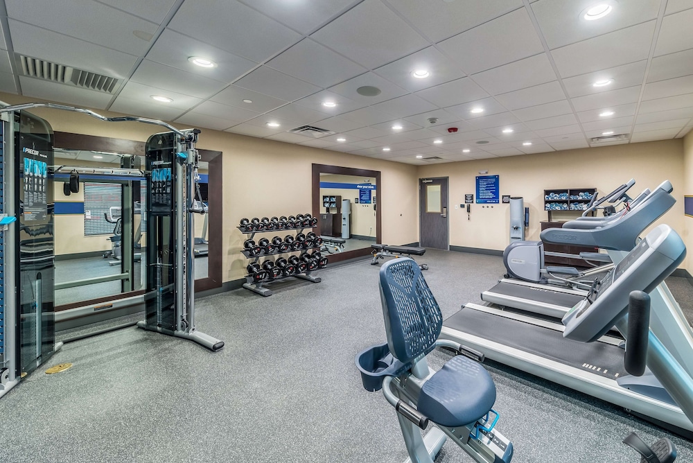 Hampton Inn & Suites Pryor - photo 18