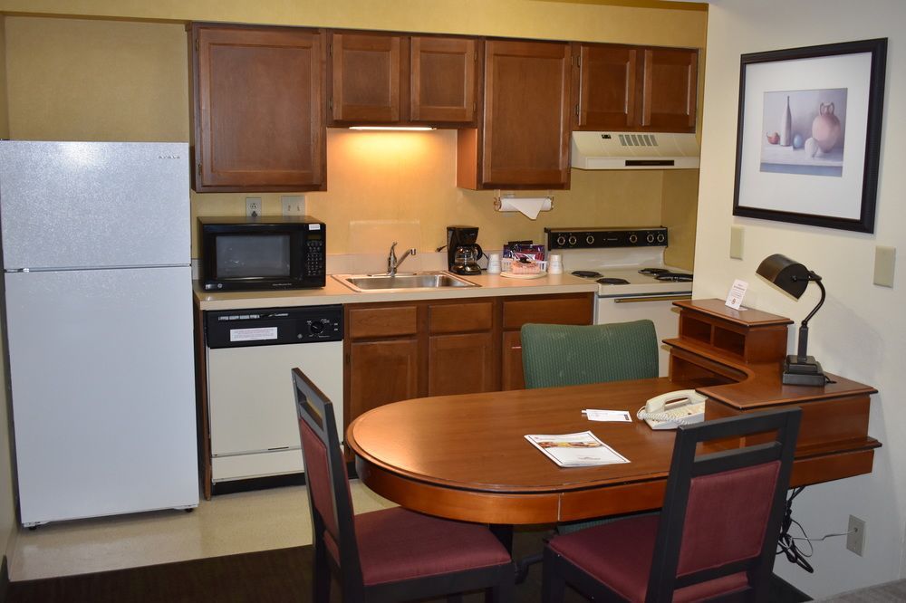 Hawthorn Suites by Wyndham Miamisburg Dayton Mall South - photo 12