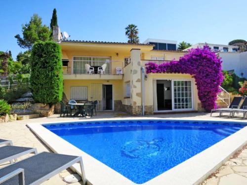 Bequia - carbon neutral hotel in Lloret De Mar
