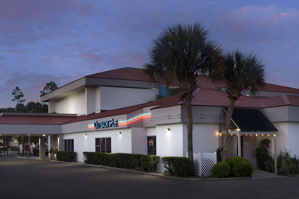 Quality Inn Atlantic Beach Mayo Clinic Jax Area - photo 42