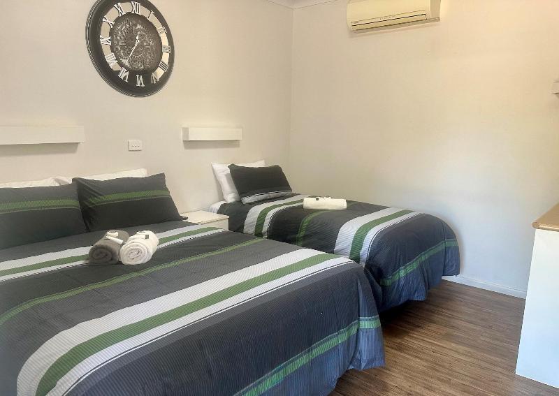 Charleville Cattle Camp Hotel — Charleville