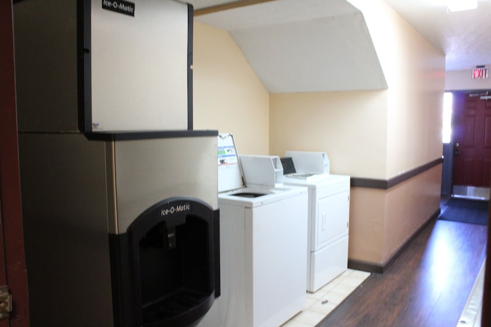 Bellevue Hotel & Suites - photo 36