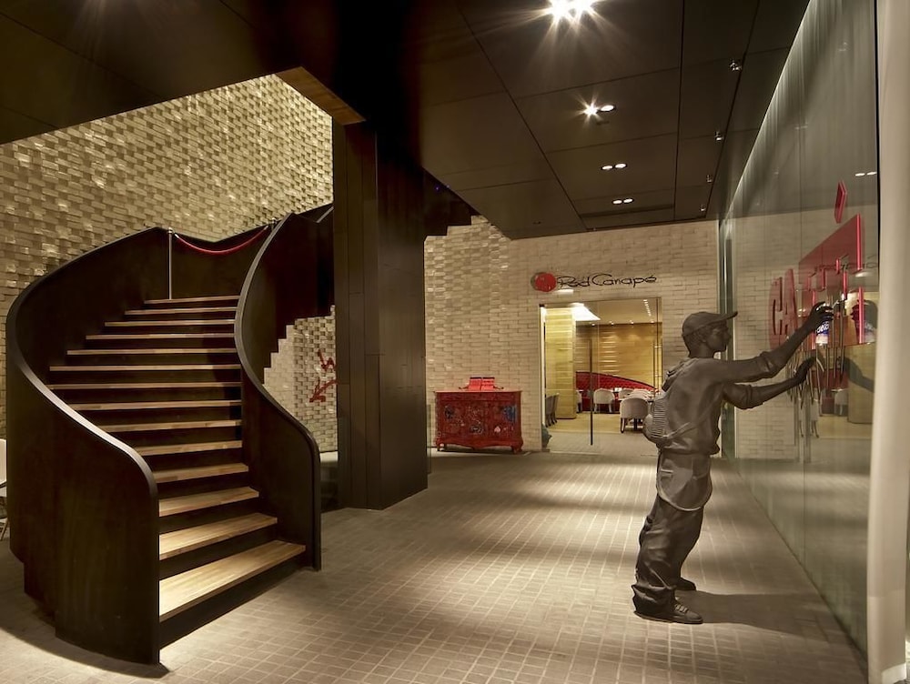Graffit Gallery Design Hotel — Varna — photo 3
