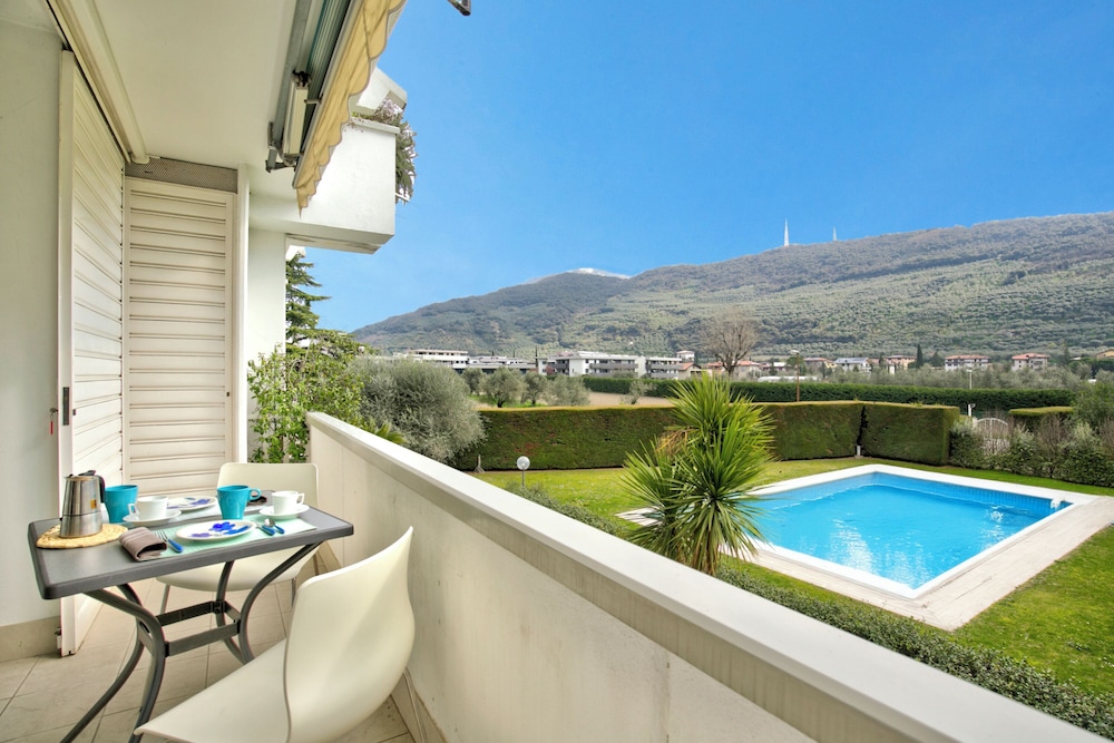 Garden & Surf Residenza By Max — 4-Star Luxury Hotel in Riva Del Garda, Italy