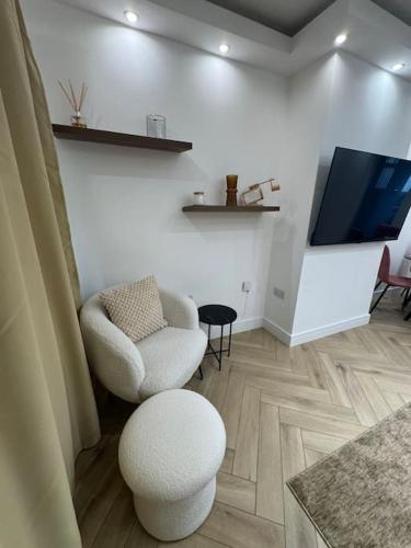 The Upper Tooting Beauty 2bed Ground Floor Flat — 4-Star Luxury Hotel in London, United Kingdom