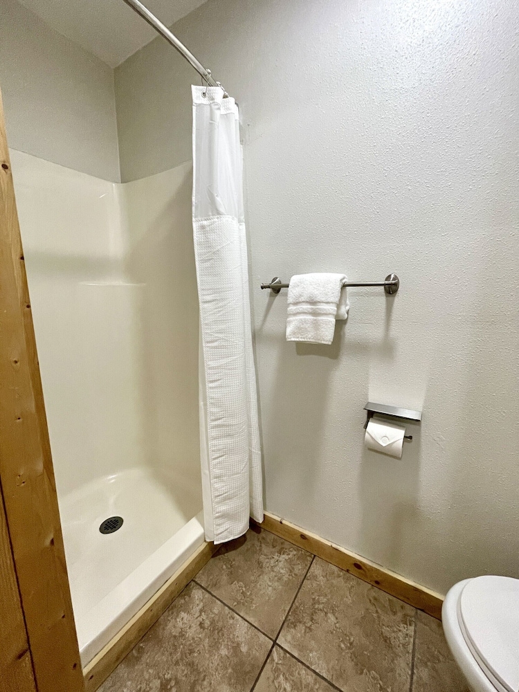 Carriage House Inn - photo 13
