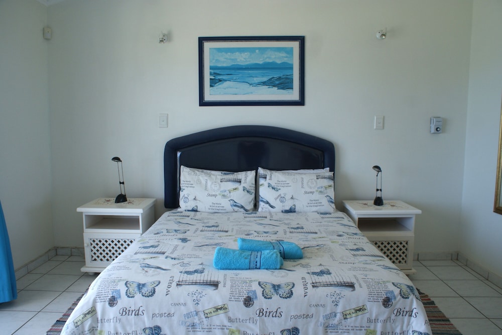 Rosscarbery 3 — 4-Star Luxury Hotel in Margate, South Africa