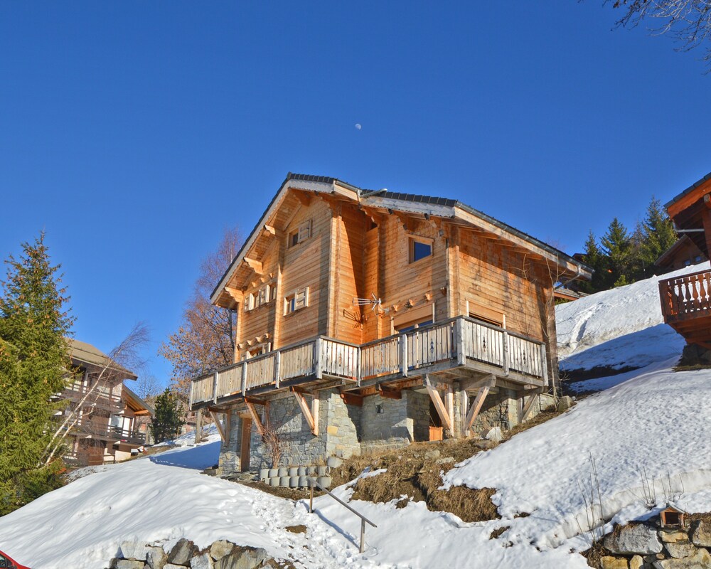 Chalet Phoenix — 4-Star Luxury Hotel in Aime, France