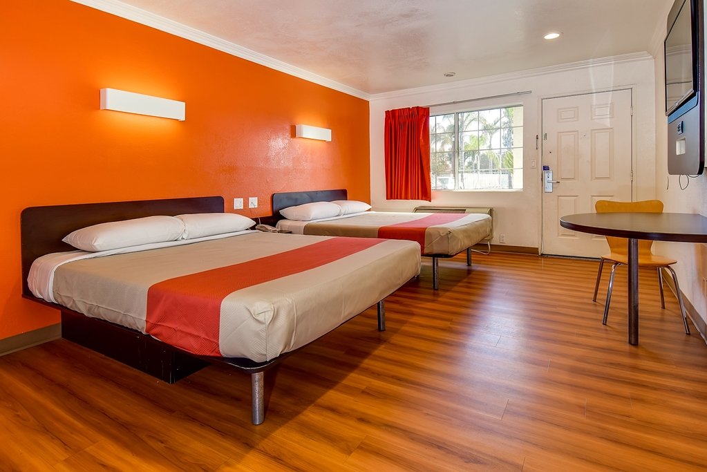 Motel 6 Garden Grove - photo 11
