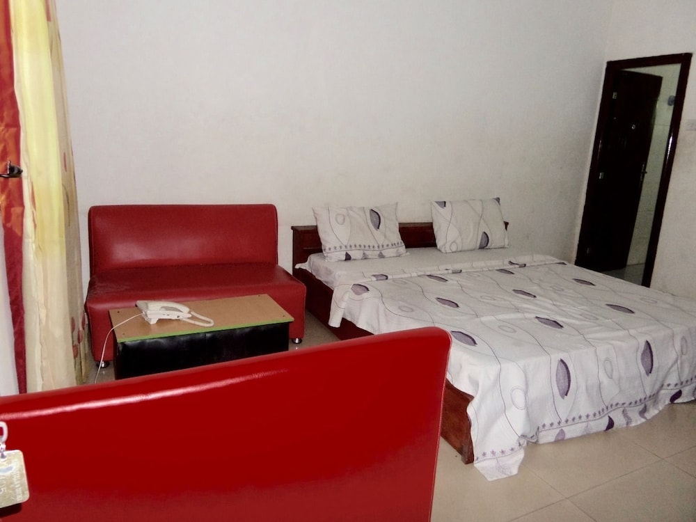 KDT Hotels And Suites