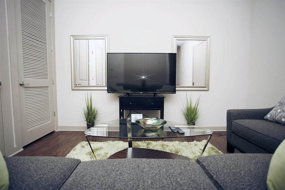 1505 Demonbreun By Sitsquare Suites - photo 3