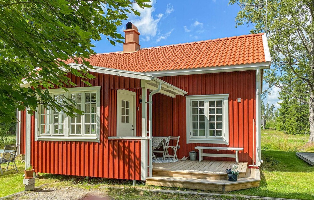 3 Bedroom Stunning Home In Mellerud — 4-Star Luxury Hotel in Mellerud, Sweden