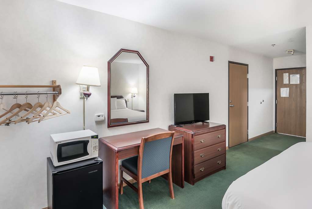 Americas Best Value Inn Wenona - photo 18