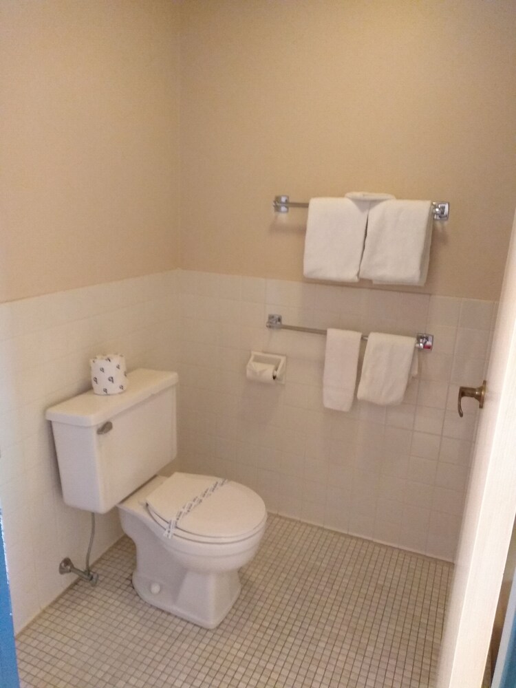 The Charles Inn at Vacationland Inns - photo 81