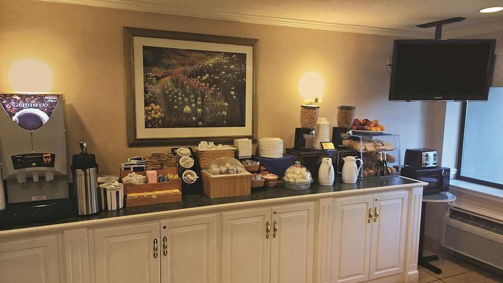 La Quinta Inn by Wyndham Detroit Canton - photo 32