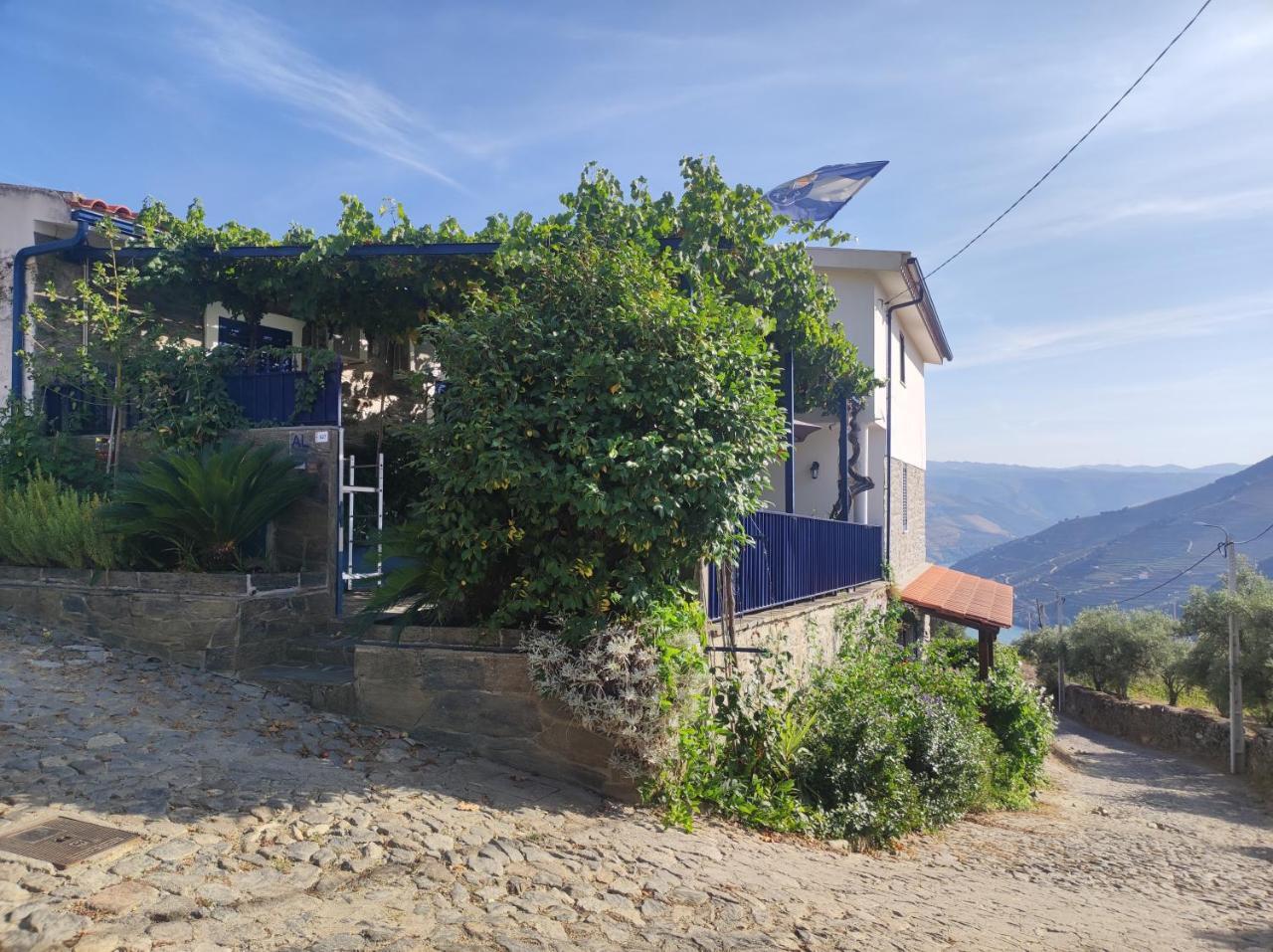 Encosta Do Pinhao - carbon neutral hotel in Unknown City