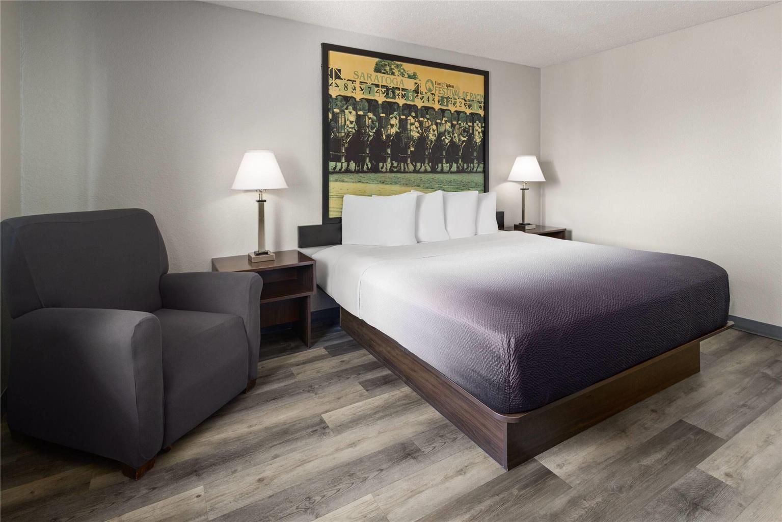 Super 8 by Wyndham Latham Albany Airport - photo 20