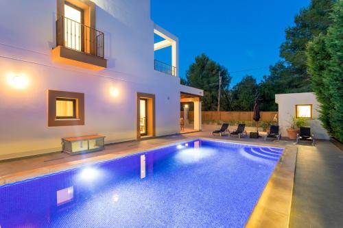 Villa Near Ibiza Town Sleeps 12 — 4-Star Luxury Hotel in Talamanca, Spain