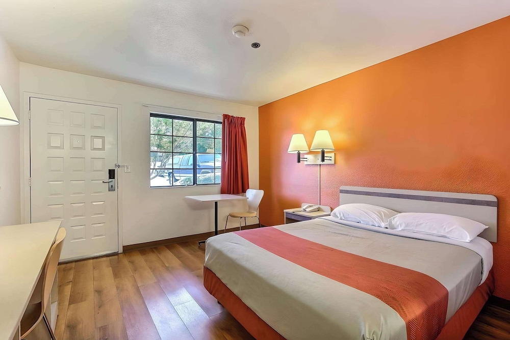 Super 8 by Wyndham Livermore - photo 8