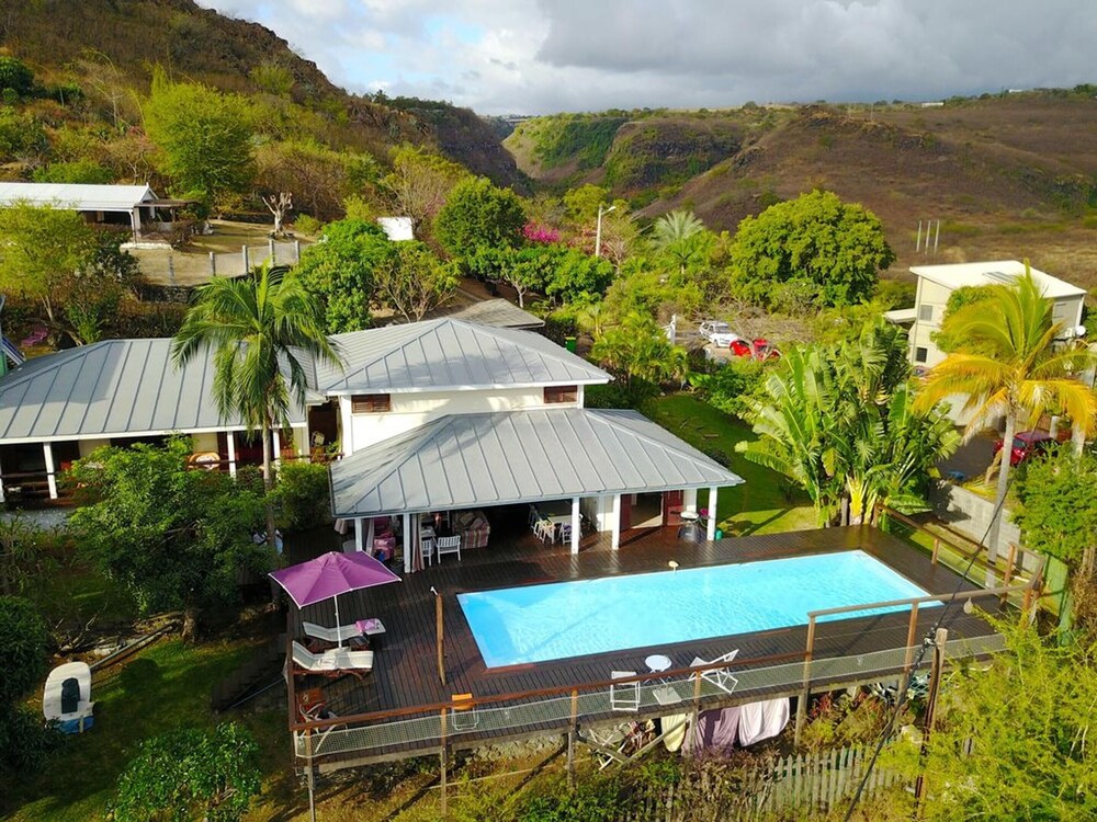 Villa Case Lontan Saint Gilles Les Bains — 4-Star Luxury Hotel in Saint-Paul, Réunion